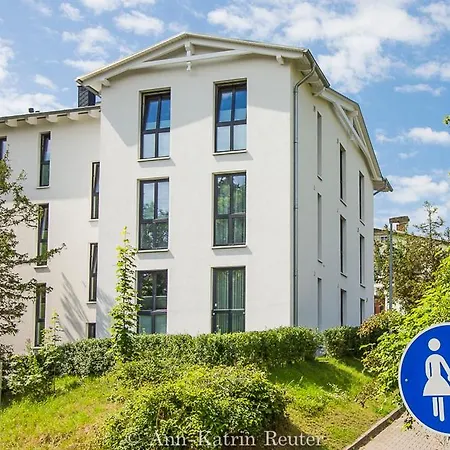 Amelie - Meerblickappartement Seevogel Apartamento Sassnitz